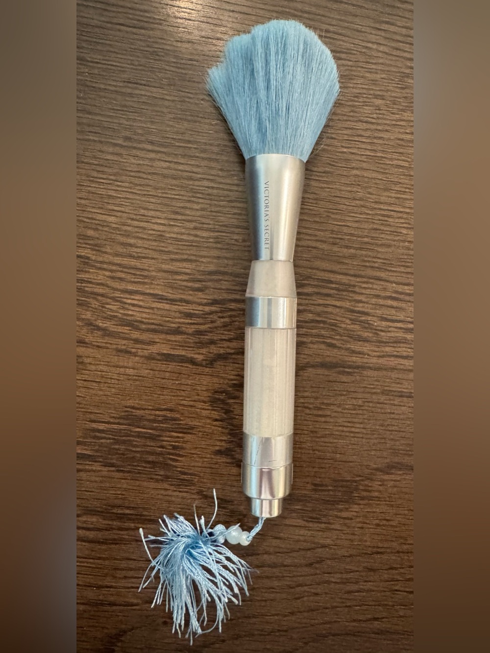 Victoria's Secret Body Powder Brush with Light Blue Bristles - Picture 11 of 13